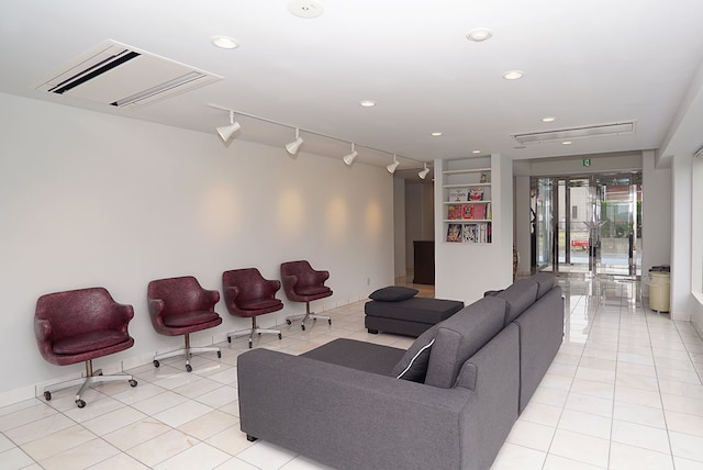 TOBI hostel and apartments