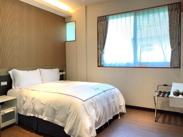 ブラックジャズ イン (黑爵士民宿)