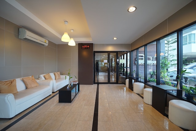 ABM サービス レジデンス