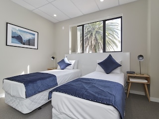 スリー パームス ロッジ