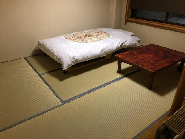村のHOTEL 信屋