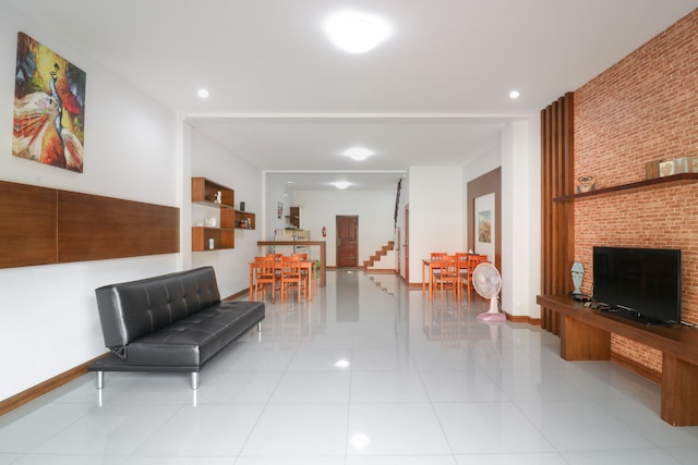 バーン ハウエン イン