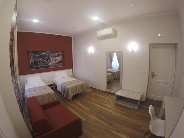 ルームズ スタツィオーネ チェントラーレ