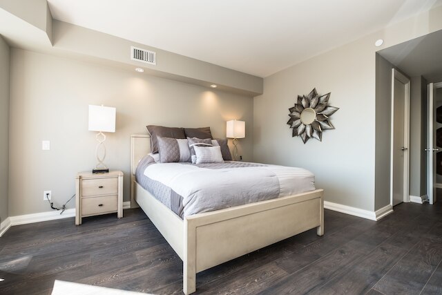 クイックステイ - プレミアム 2 ベッドルーム イン ヨークビル (ヤング & ブロアー)