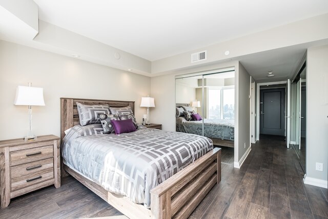 クイックステイ - プレミアム 2 ベッドルーム イン ヨークビル (ヤング & ブロアー)