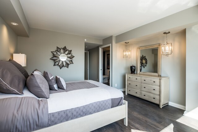 クイックステイ - プレミアム 2 ベッドルーム イン ヨークビル (ヤング & ブロアー)