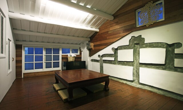 サイ カウ キン プライベート ハウス (屎溝墘客廳)