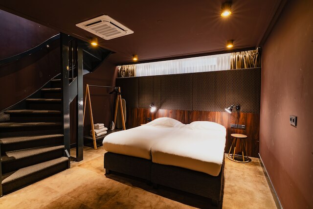 デ ヨンカー アーバン スタジオズ & スイーツ