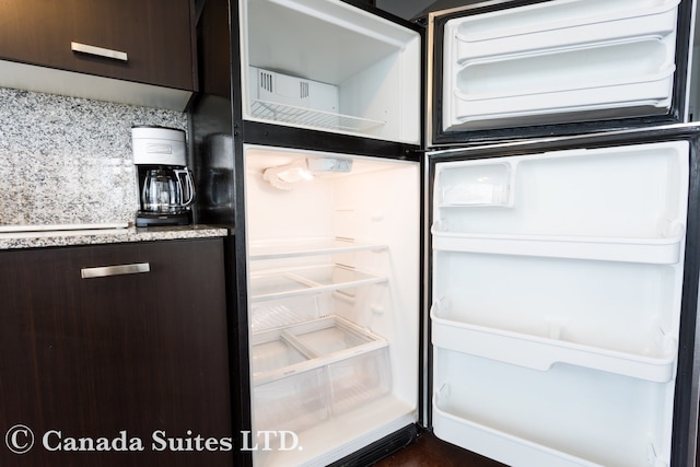 カナダ スイーツ - 832 ベイ ストリート