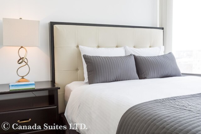 カナダ スイーツ - 832 ベイ ストリート