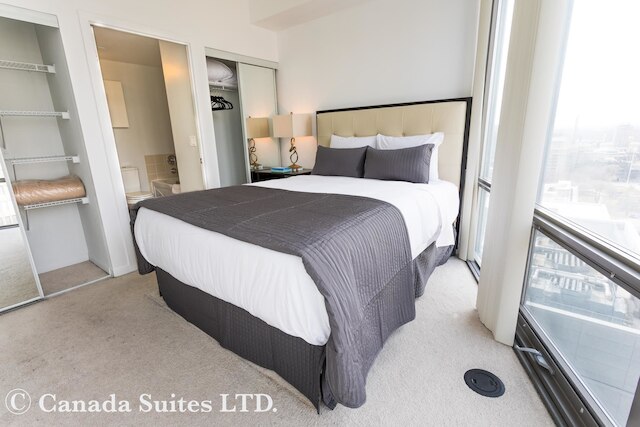 カナダ スイーツ - 832 ベイ ストリート