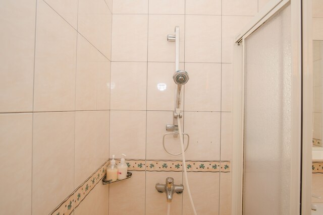 ロン ホン B&B (龍弘民宿)