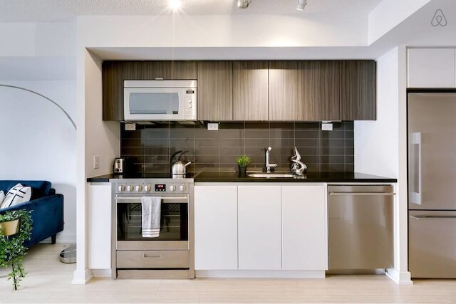 シティ コンド バイ ロジャース センター