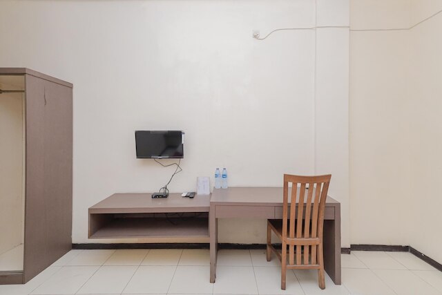 レッドドアーズ ニア グベン ステーション