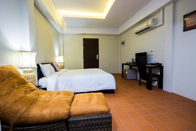 ジャマデヴィ ホテル