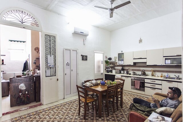 グラニーズ イン - ホステル