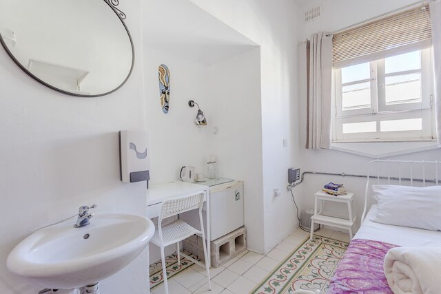 グラニーズ イン - ホステル