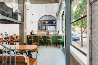 アシンズ バックパッカーズ