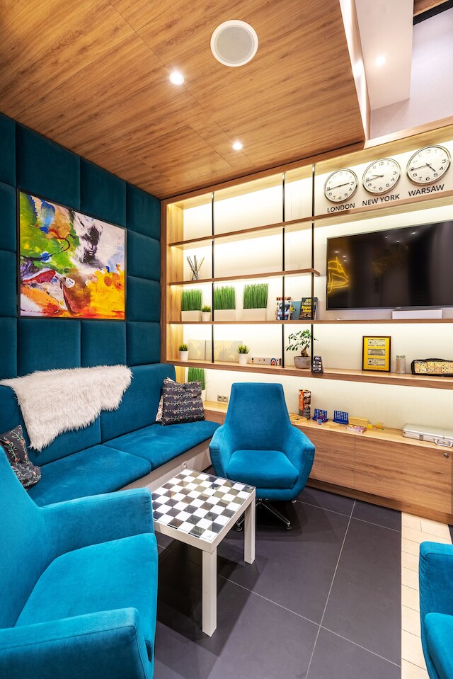 ゴールデン チューリップ ワルシャワ エアポート