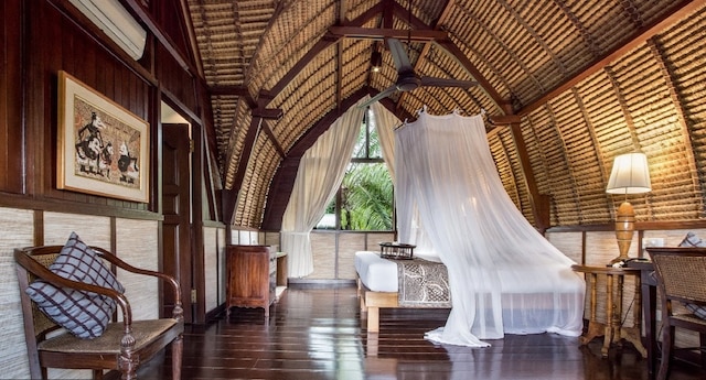 ザ バリ プルナティ センター フォー ザ アーツ