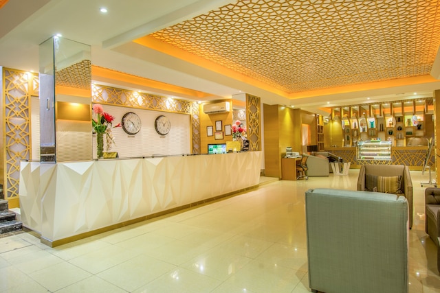 アルムハイディブ アルオラヤ コリエス