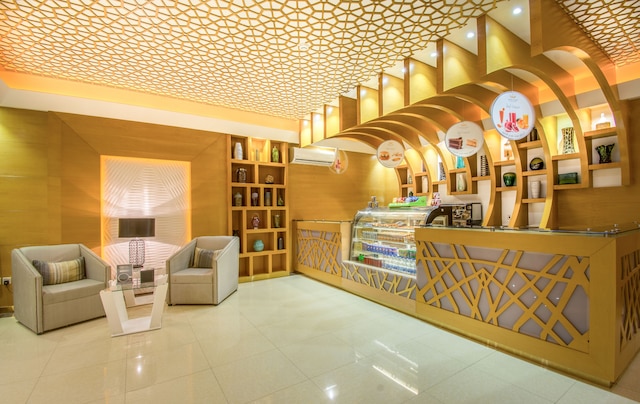 アルムハイディブ アルオラヤ コリエス