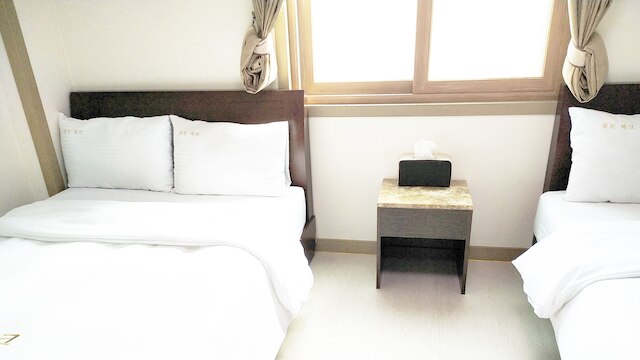 ゴールデン パーク ホテル