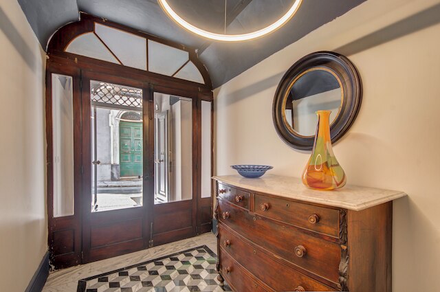 ザ ハウス イン オールド ミント ストリート