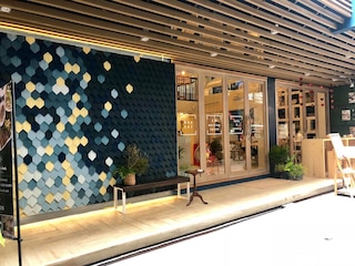 キンノン デラックス ホステル コワーキング カフェ