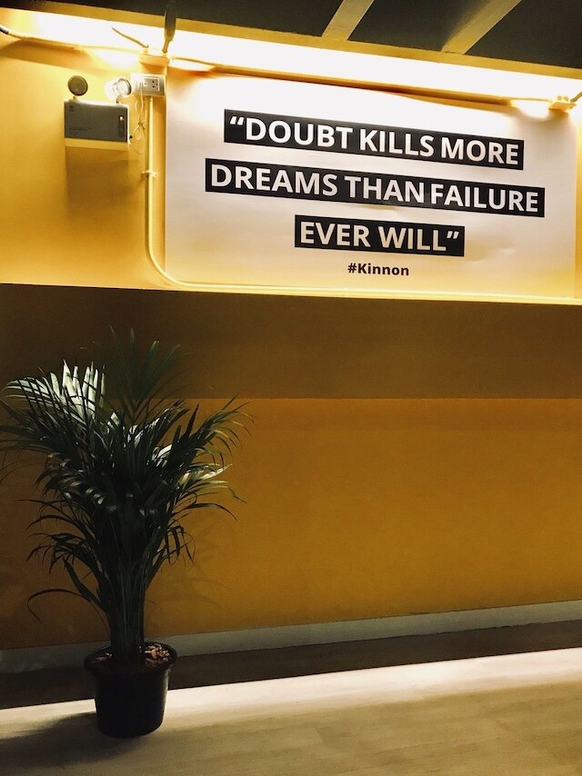 キンノン デラックス ホステル コワーキング カフェ