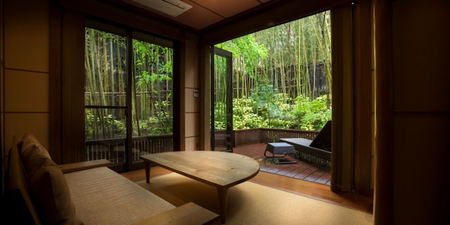 あまやどりの宿 雨情草庵