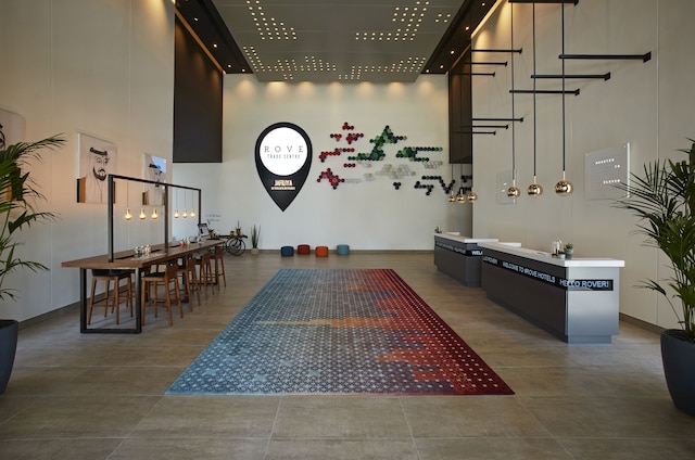 ロヴ トレード センター