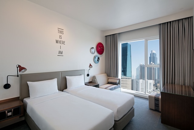 ロヴ トレード センター