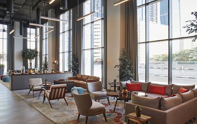 ロヴ トレード センター