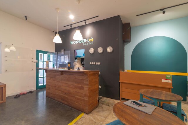 ワンダーロフト ホステル コタ ツア