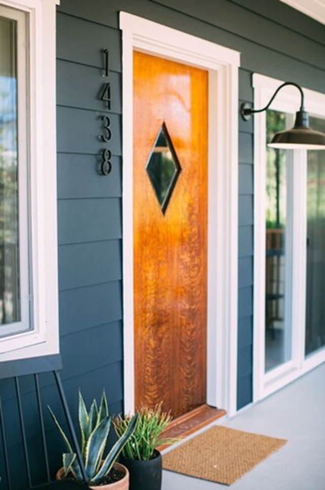 ヌーン オン サンセット ヒル