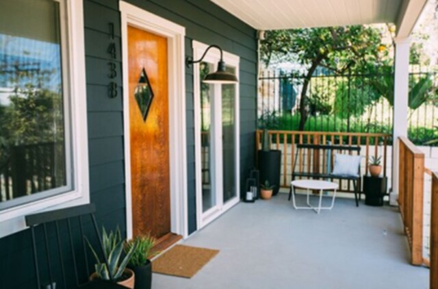 ヌーン オン サンセット ヒル