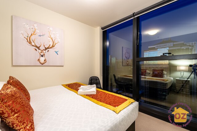 オージー エスケープ アパートメンツ - スカイライン コリンズ タワー