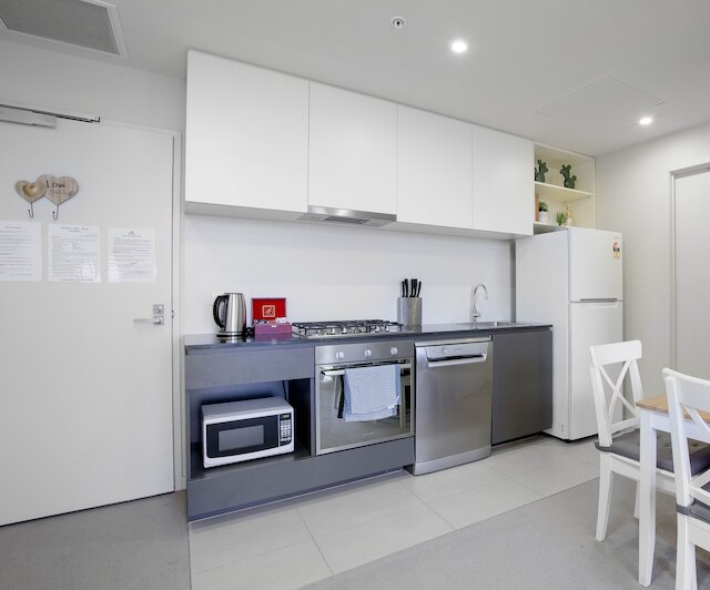 オージー エスケープ アパートメンツ - スカイライン コリンズ タワー