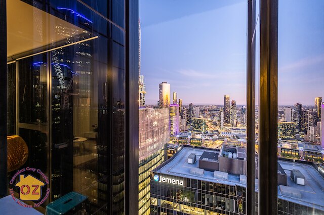 オージー エスケープ アパートメンツ - スカイライン コリンズ タワー