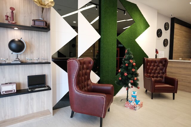 B ロット ホテル