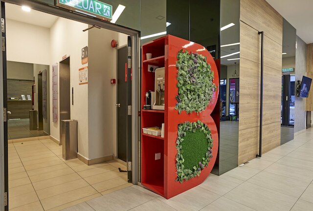 B ロット ホテル