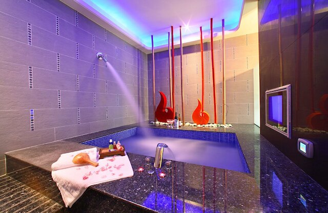 ル シャトー ホテル (麗堡休閒精品汽車旅館)