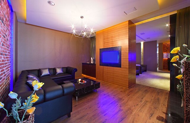 ル シャトー ホテル (麗堡休閒精品汽車旅館)