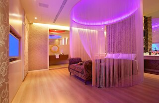 ル シャトー ホテル (麗堡休閒精品汽車旅館)