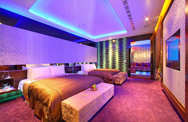 ル シャトー ホテル (麗堡休閒精品汽車旅館)