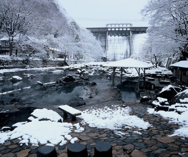 砂湯のお膝元 湯原国際観光ホテル 菊之湯