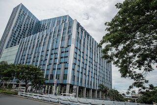 タイタン コンド アット エントラタ アラバン