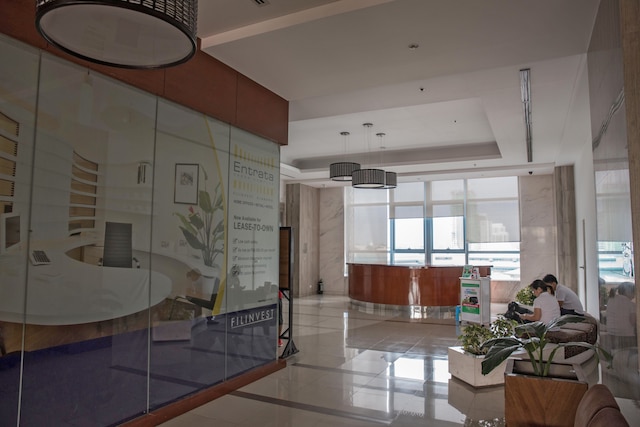 タイタン コンド アット エントラタ アラバン