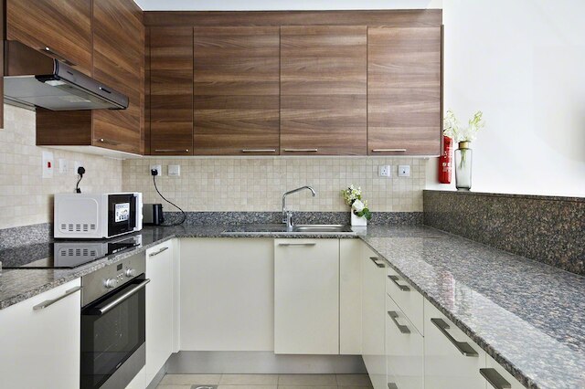 べスポーク レジデンシーズ - ベイ スクエア